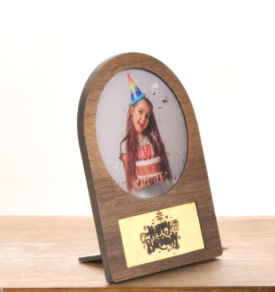 Kişiye Özel Ahşap Masa Çerçevesi – UV Baskılı Sarı Ayna  Pleksi Fotoğraf Alanı